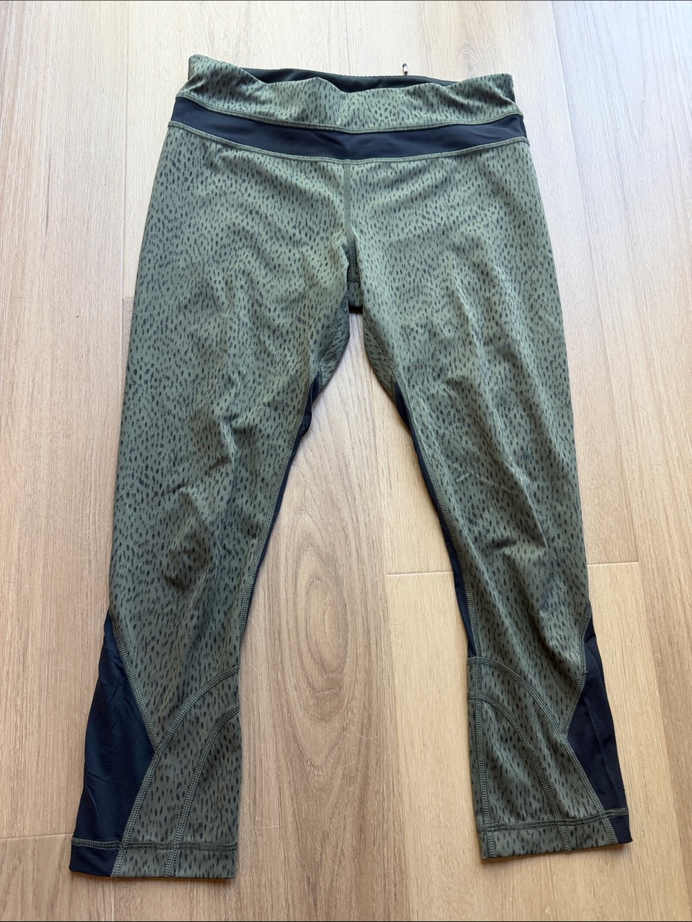 Lululemon size 6